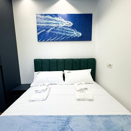 Marina Private Room Shkodër Esterno foto